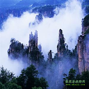 武漢往返：張家界、鳳凰古城、韶山六日游，每周一、周四發(fā)團(tuán)